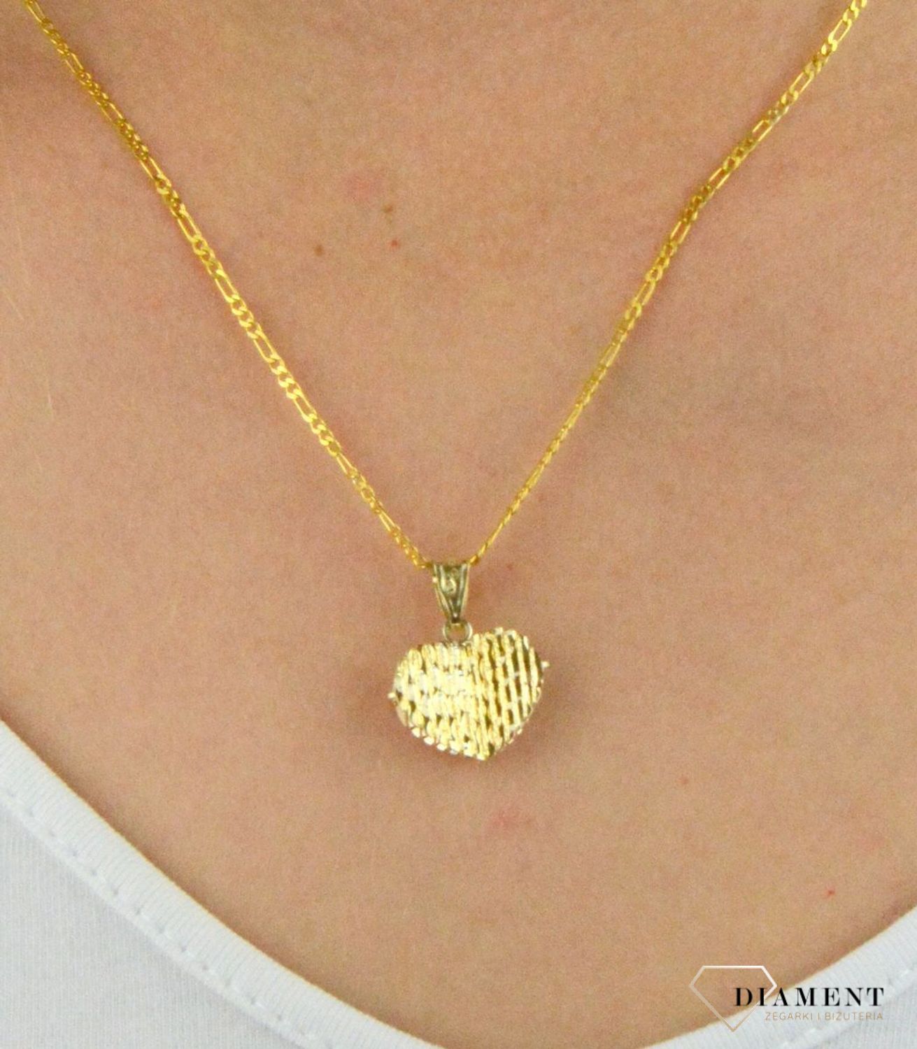 Złota zawieszka serduszko ZA 6332A. Złota zawieszka. Złota zawieszka serce. Złota zawieszka w kształcie serca. Idealna zawieszka na prezent. zawieszka dla ukochanej..jpg